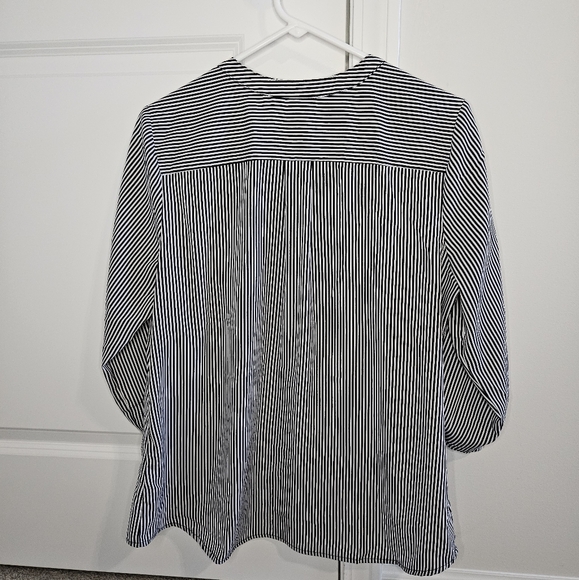 Kim Roger's petite large shirt bundle button down Lot - Picture 5 of 7